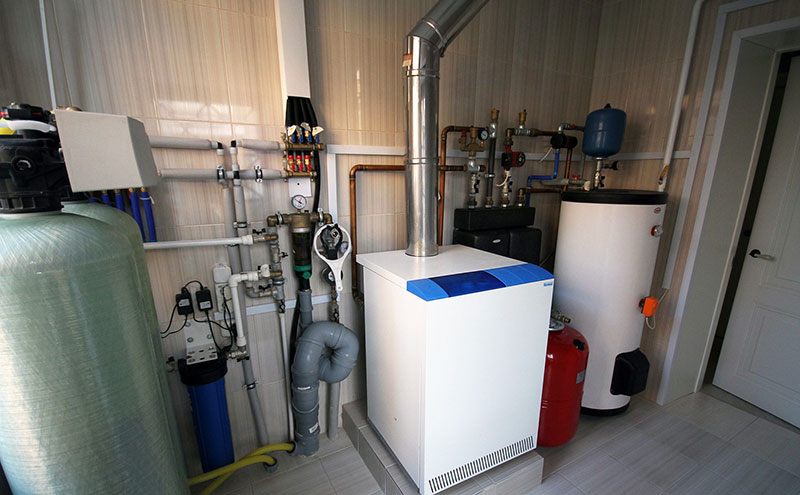 Газовий котел можна встановлювати на будь-якому поверсі будинку, а також в підвалі і в мансарді