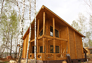 В даний час отримав дуже широке поширення при будівництві дерев'яних будинків